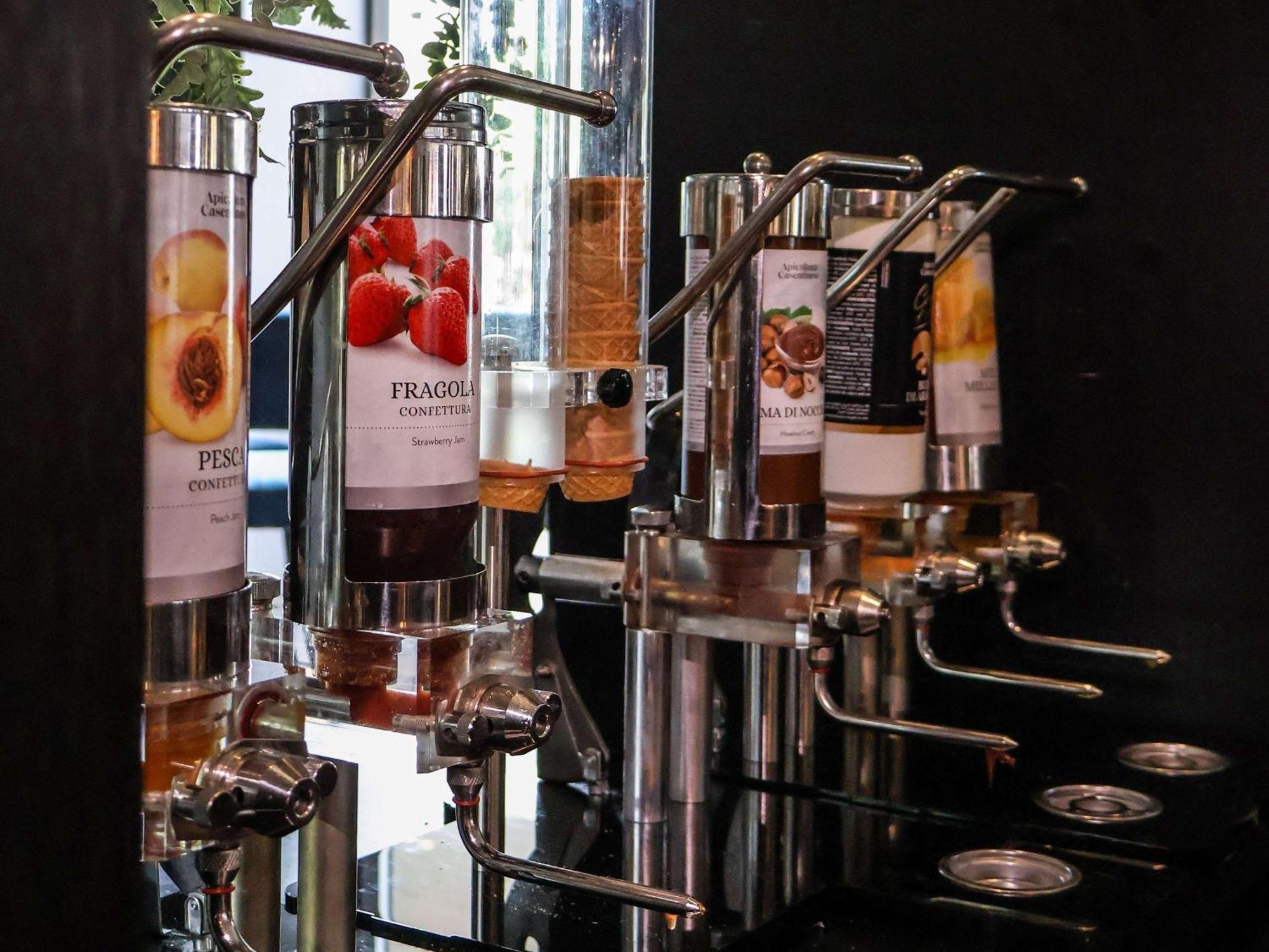 Mercure Hotel Tilburg Centrum Luaran gambar