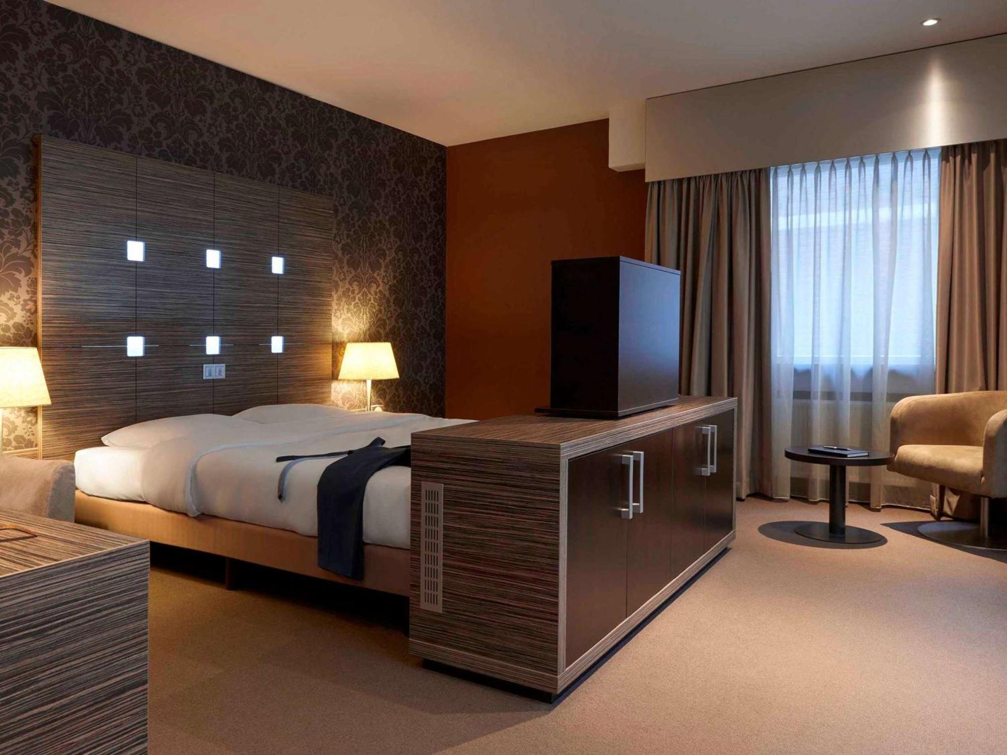 Mercure Hotel Tilburg Centrum Luaran gambar