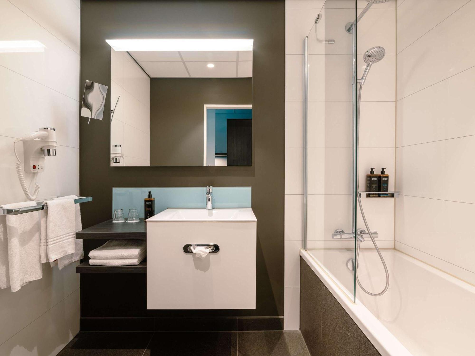 Mercure Hotel Tilburg Centrum Luaran gambar
